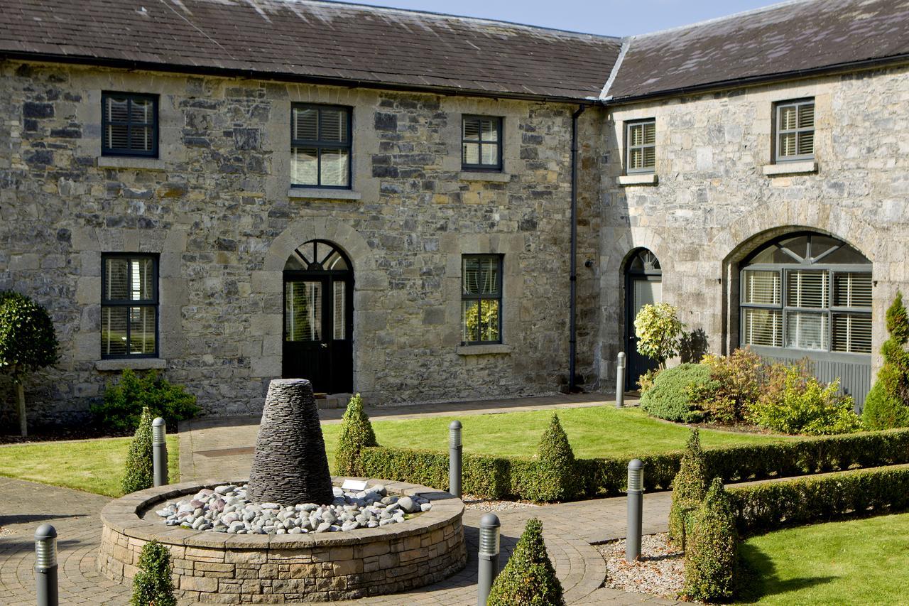 Moyvalley Hotel Self Catering Cottages Exterior foto
